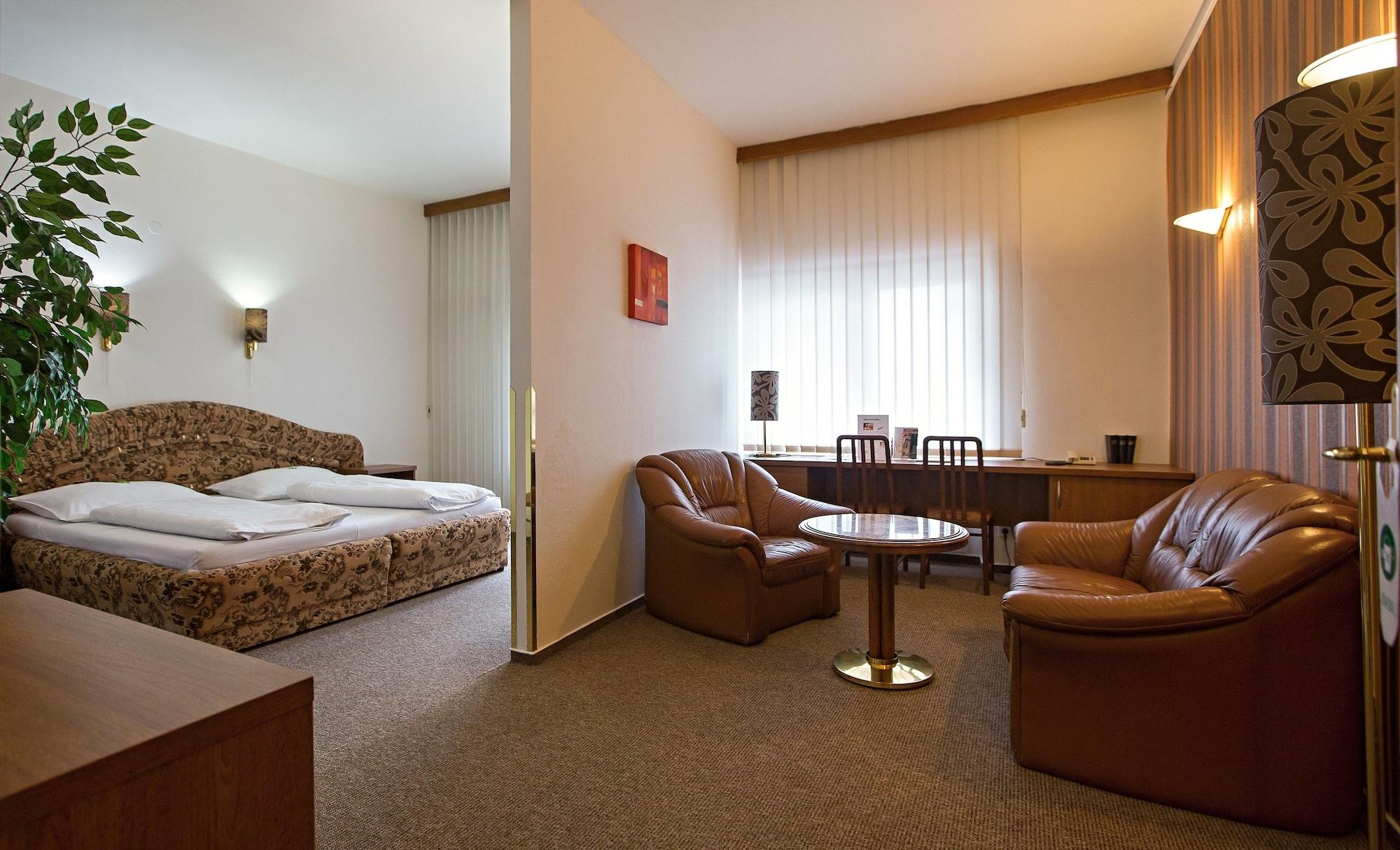 Hotel Radnice Liberec Bagian luar foto