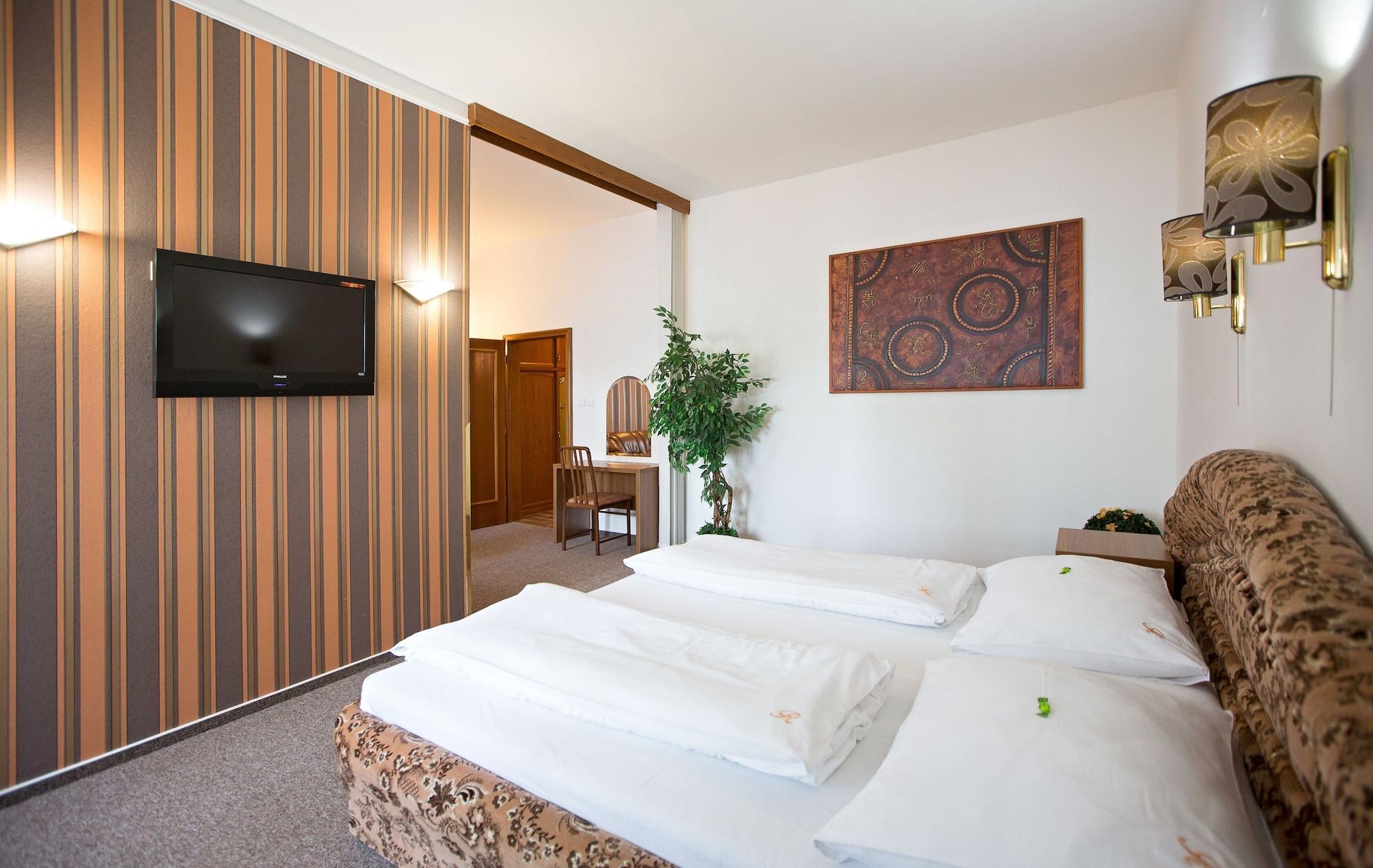 Hotel Radnice Liberec Bagian luar foto