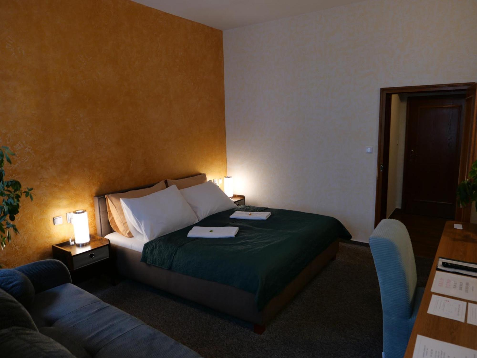 Hotel Radnice Liberec Bagian luar foto