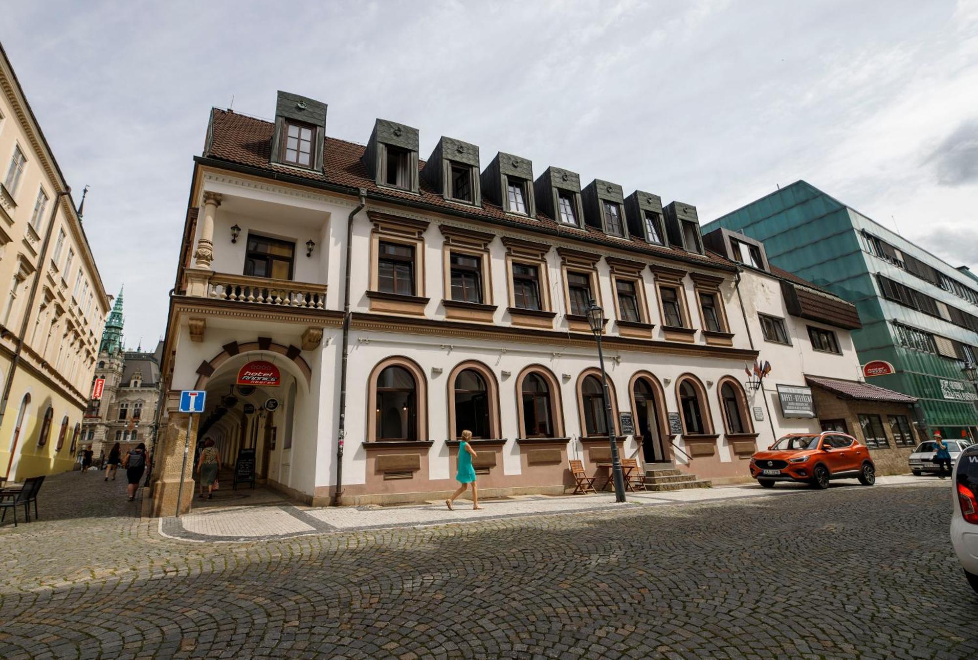 Hotel Radnice Liberec Bagian luar foto